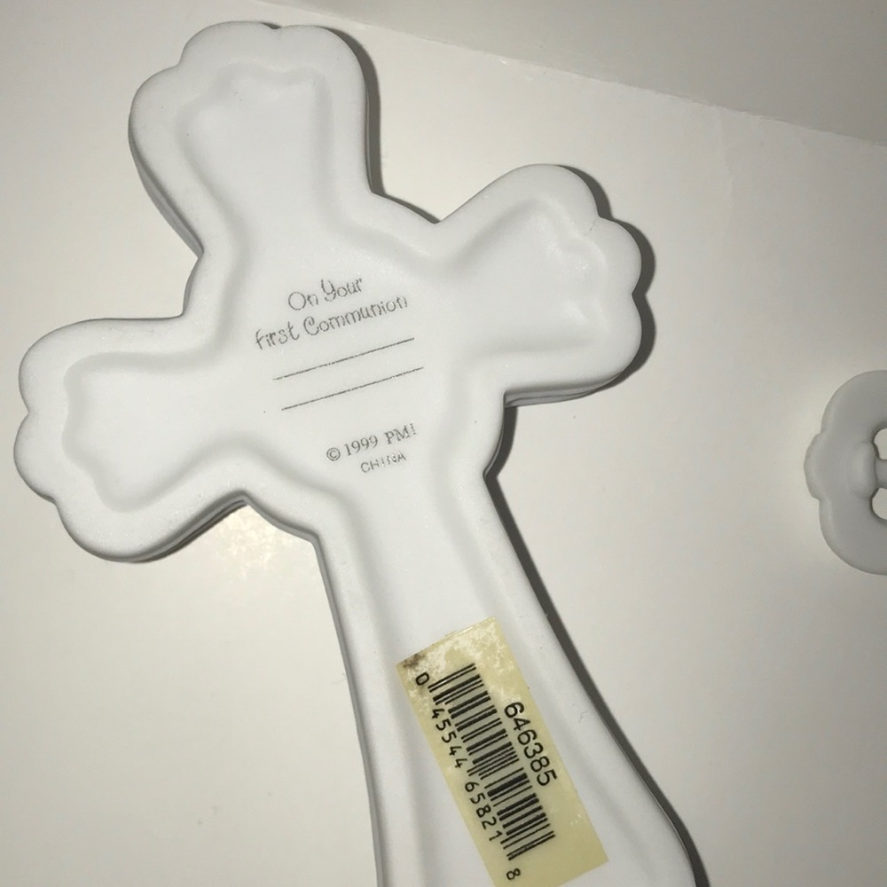 Communion Cross Box - Picture 3 of 3
